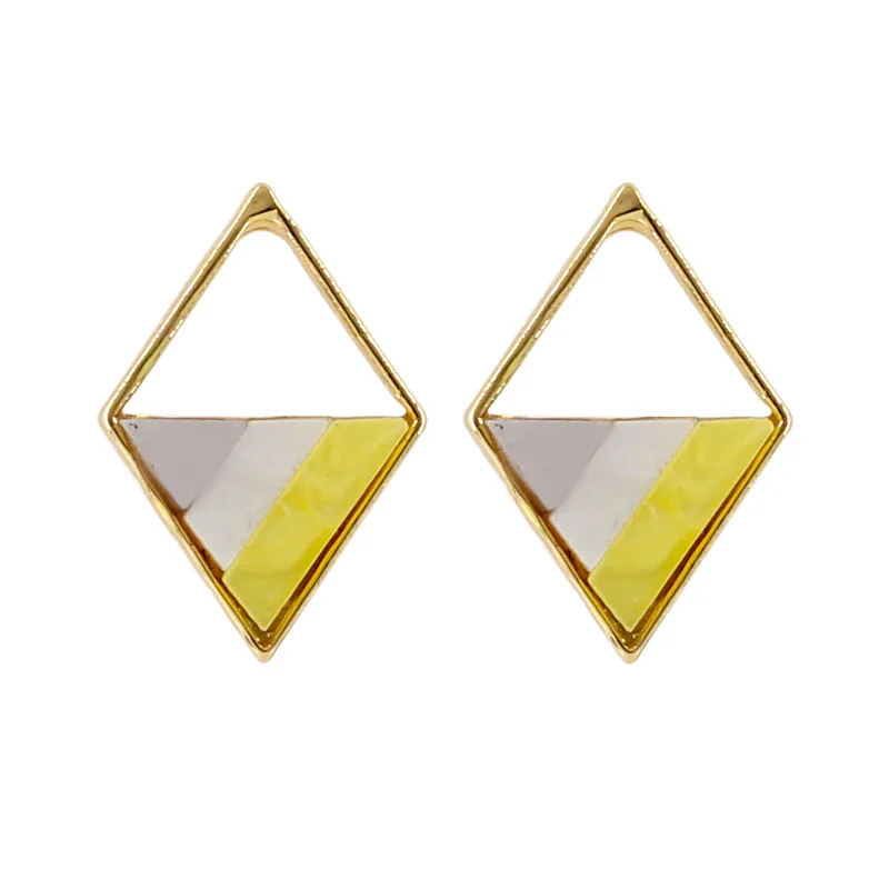 

2019 Fashion New Contrast Color Earrings Acrylic Yellow Geometric Hollow Out The Triangle Stud Earrings For Women Jewelry