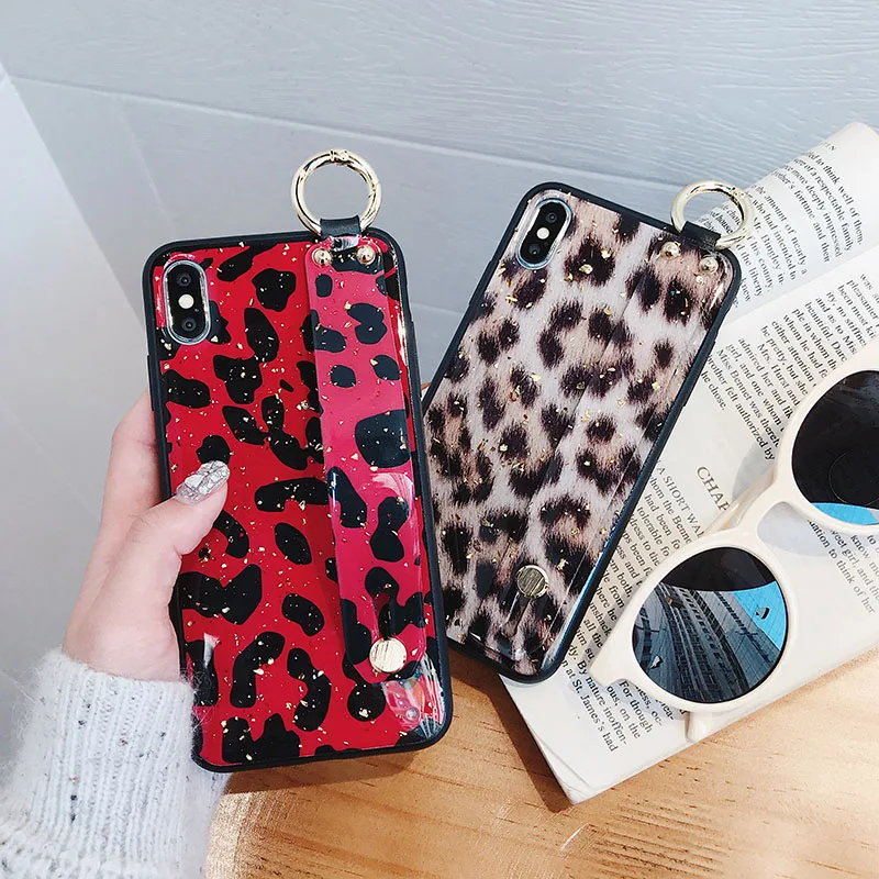 

Leopard Print Wrist Strap Case For Huawei P30 Pro P20 Pro P10 Plus Nova 4 Finger Ring Holder Cover Bling Glitter Stand Coque