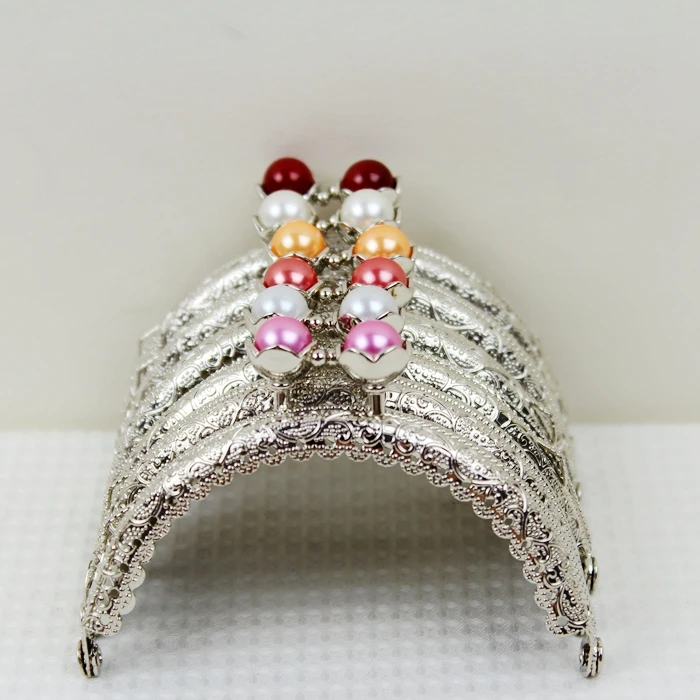 

8.5CM Sliver Embossing Metal Purse Frame Bright Beads Head Kiss Clasp Coin Purse Metal Frames Cluth DIY Sewing Bag Accessories