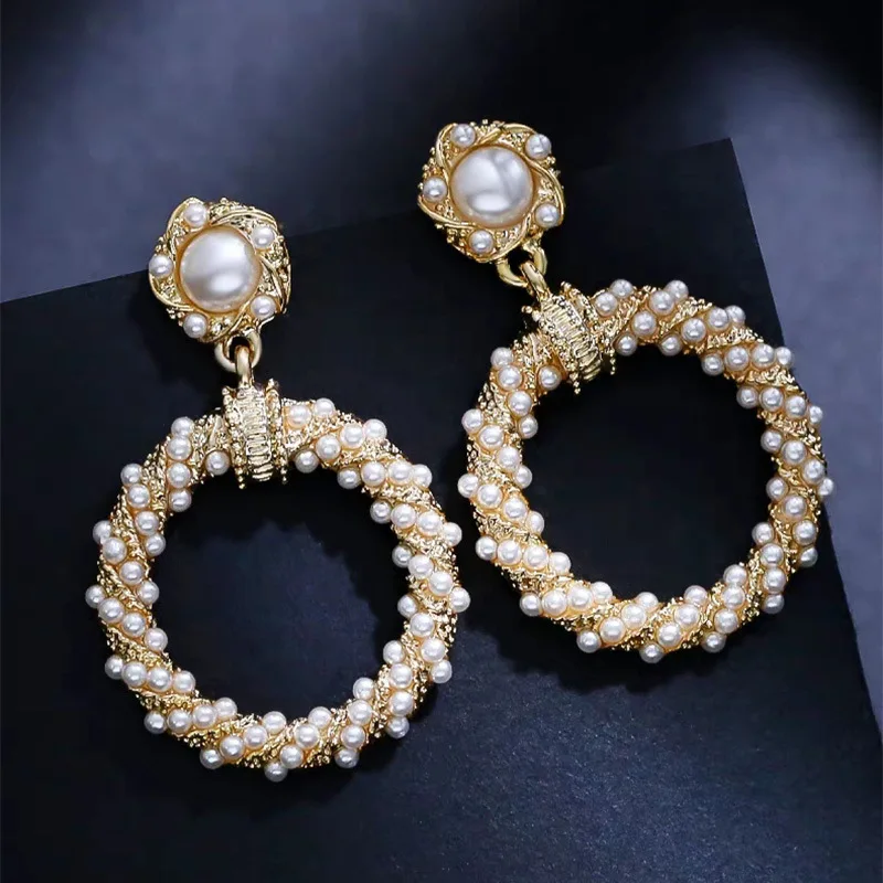 

Luxury Simulated Pearl Dangle Earrings For Women Wedding Jewelry Geometric Big Round Punk Drop Earring Long Ear Accessories 2019