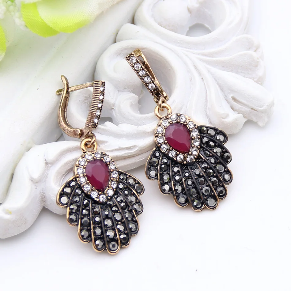 

Classic Vintage Morocco Earrings Antique Leaf Shape Gold Color Earrings India Women Brincos Anniversary Party Festival Gift