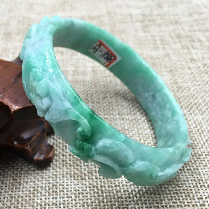 

A-1188 Vintage China Hand-carved Emerald Green Jadeite Jade Bangle Bracelet 59mm 28% 10.13