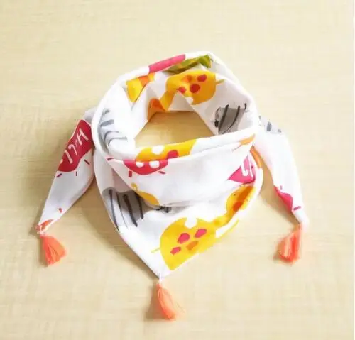 New Spring Autumn Girls Triangle Scarves Cotton and Linen Bibs Boys Girls Scarf Bibs Toddler Children Neck Wear Baby Scarf - Цвет: candy