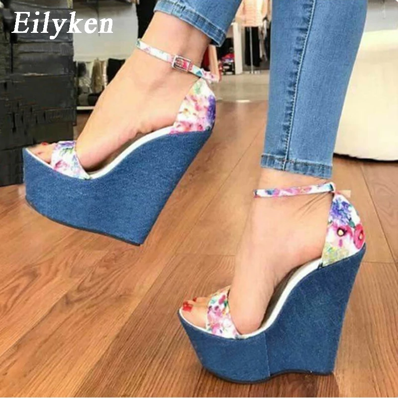 online Eilyken 2018 Novo Designer De Impressão Denim Sandálias Sandálias Romanas Cunhas de Alta Qualidade sapatos de Salto Alto Peep Toe Sapatos de Plataforma Mulher