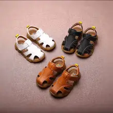 Мальчик сандалии baotou нескользящей мягкой подошве детская обувь новая летняя Корейская версия студентов Flat Детская пляжная обувь