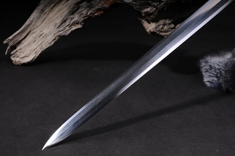 Sword of Chinese Han Dynasty Damascus Folded Steel Reverse Folded Water Quenched Fully Hand-made Fine Polished