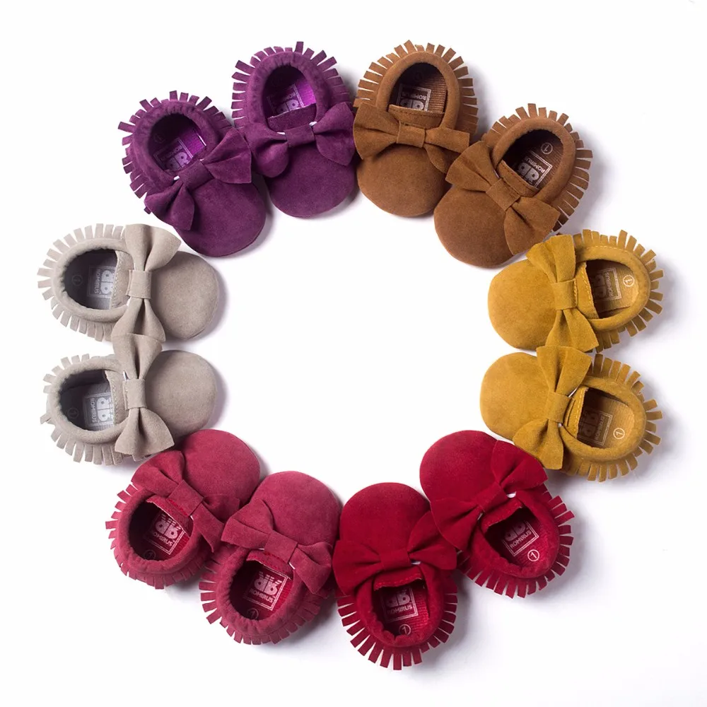 Chausson mocassins pour bébé fille en daim à franges et noeud