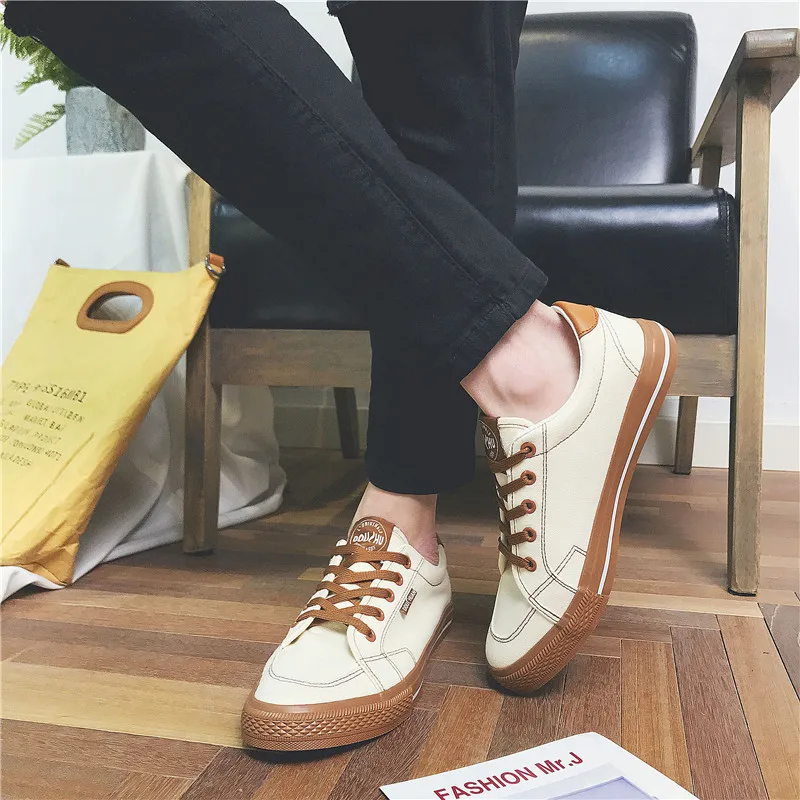 

New 2019 Spring Summer Lightweight Canvas Shoes Fashion Men Breathable Sneakers Lovers Lace Up Flats Shoes zapatos de hombre