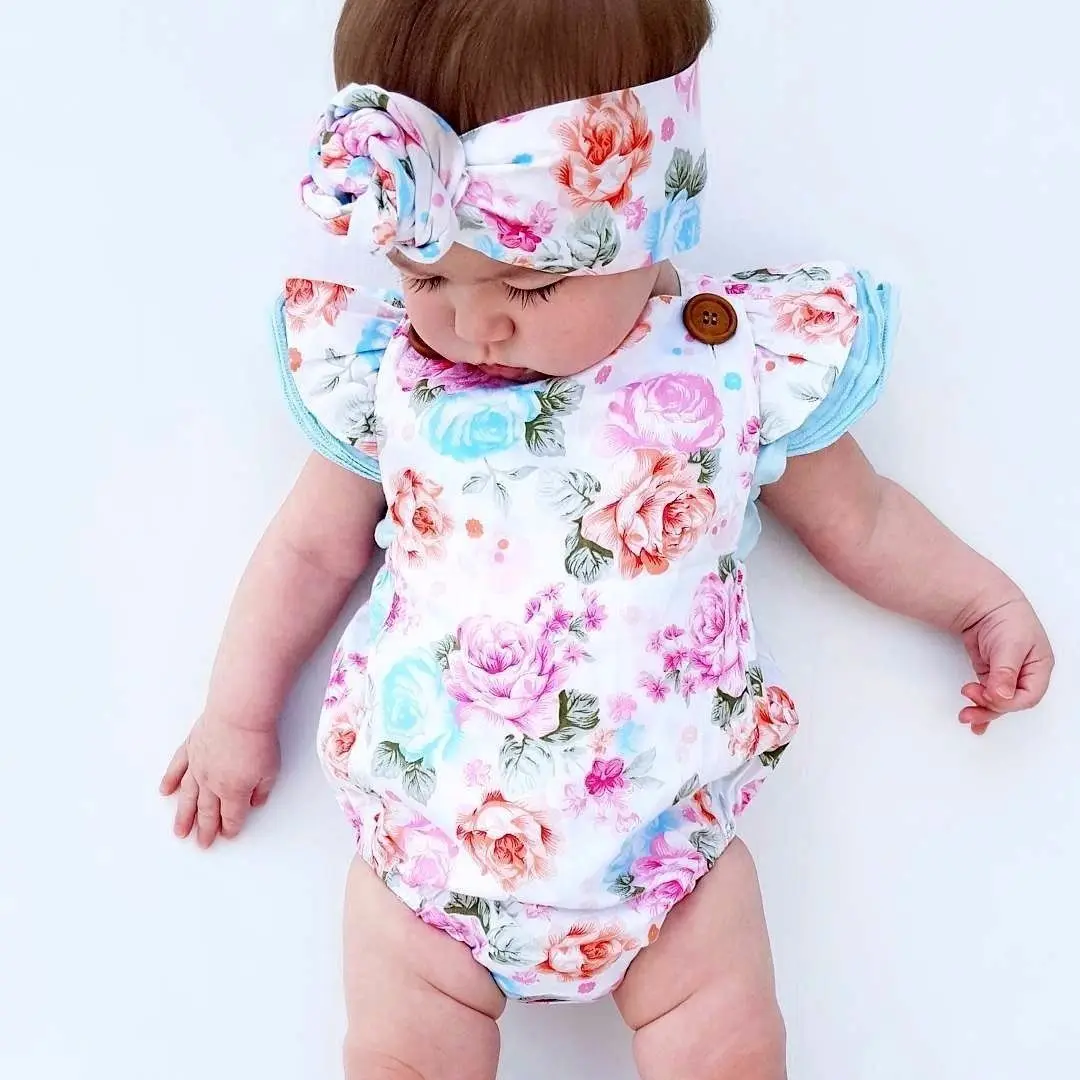 

Ruffled Short sleeve Buttons Decor Floral Baby Girl Romper with Headband