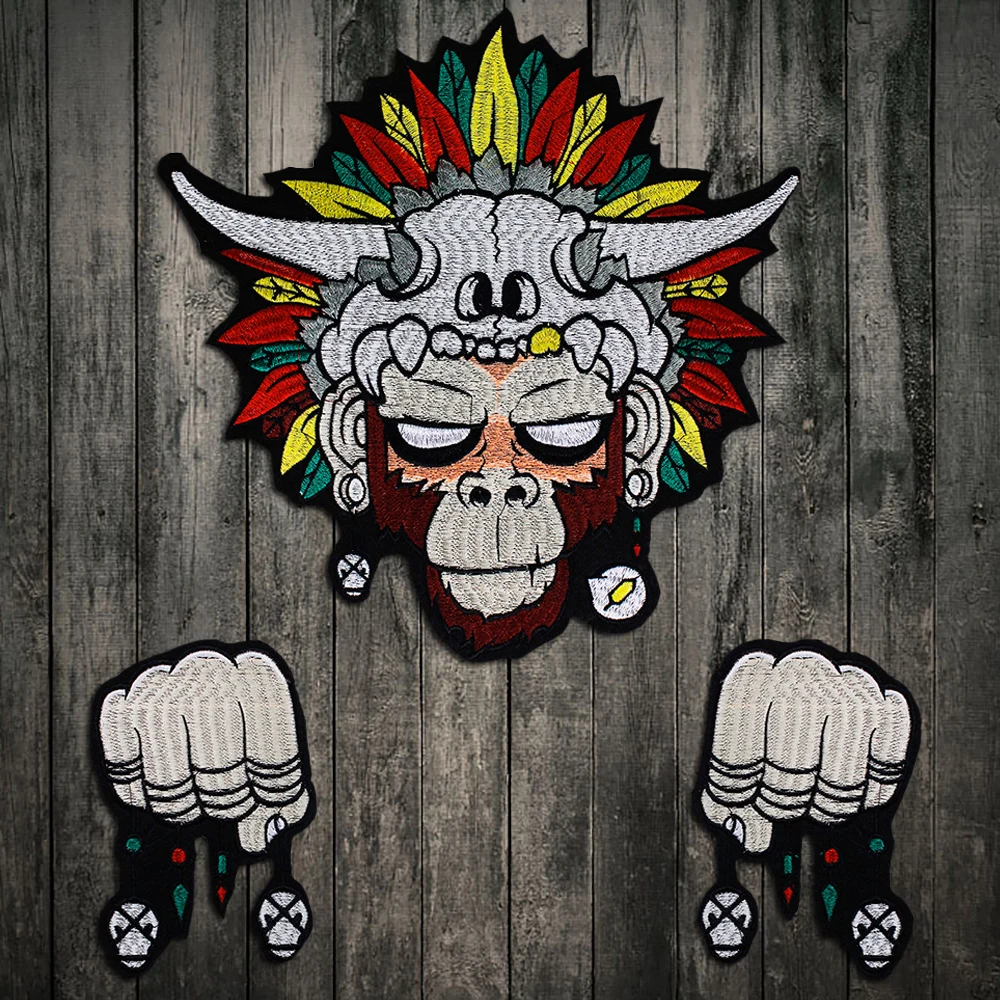 

1set Hot Sell Cartoon Monkey Fist patch Embroidered Iron On Patches For Denim Motor Jacket Charm Cartoon Stickers For Clothing