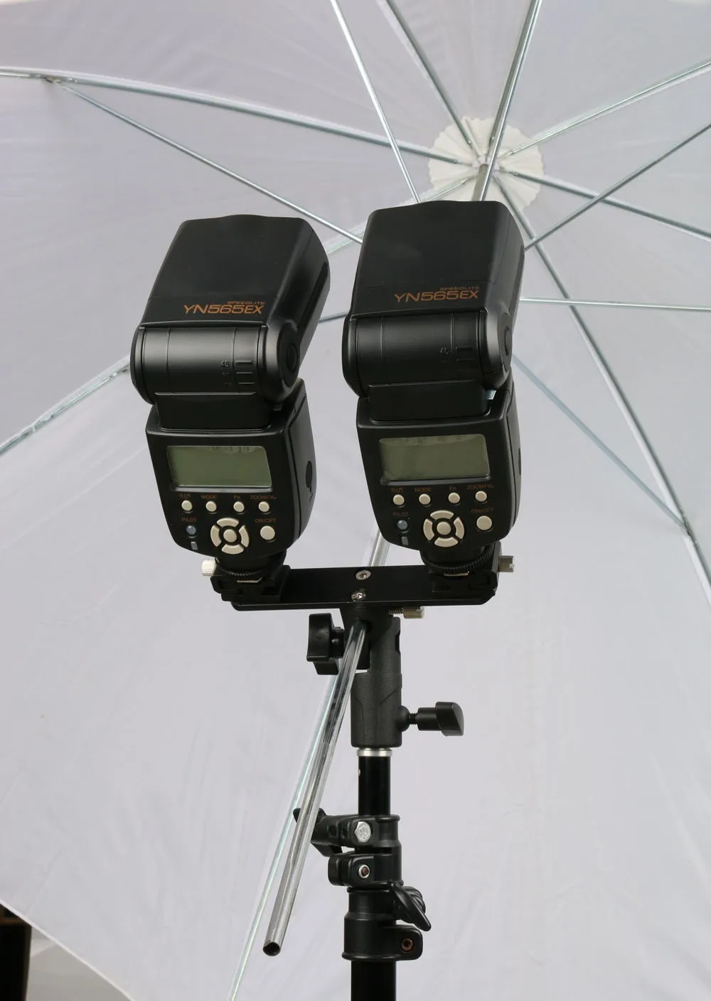AX043