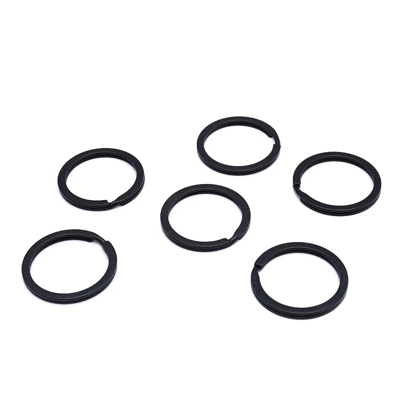 

20 Pcs Black and White Round Keychain Simple Fashion Metal Keychain DIY Women's Fashion Jewelry Accessories Keychain Handmade