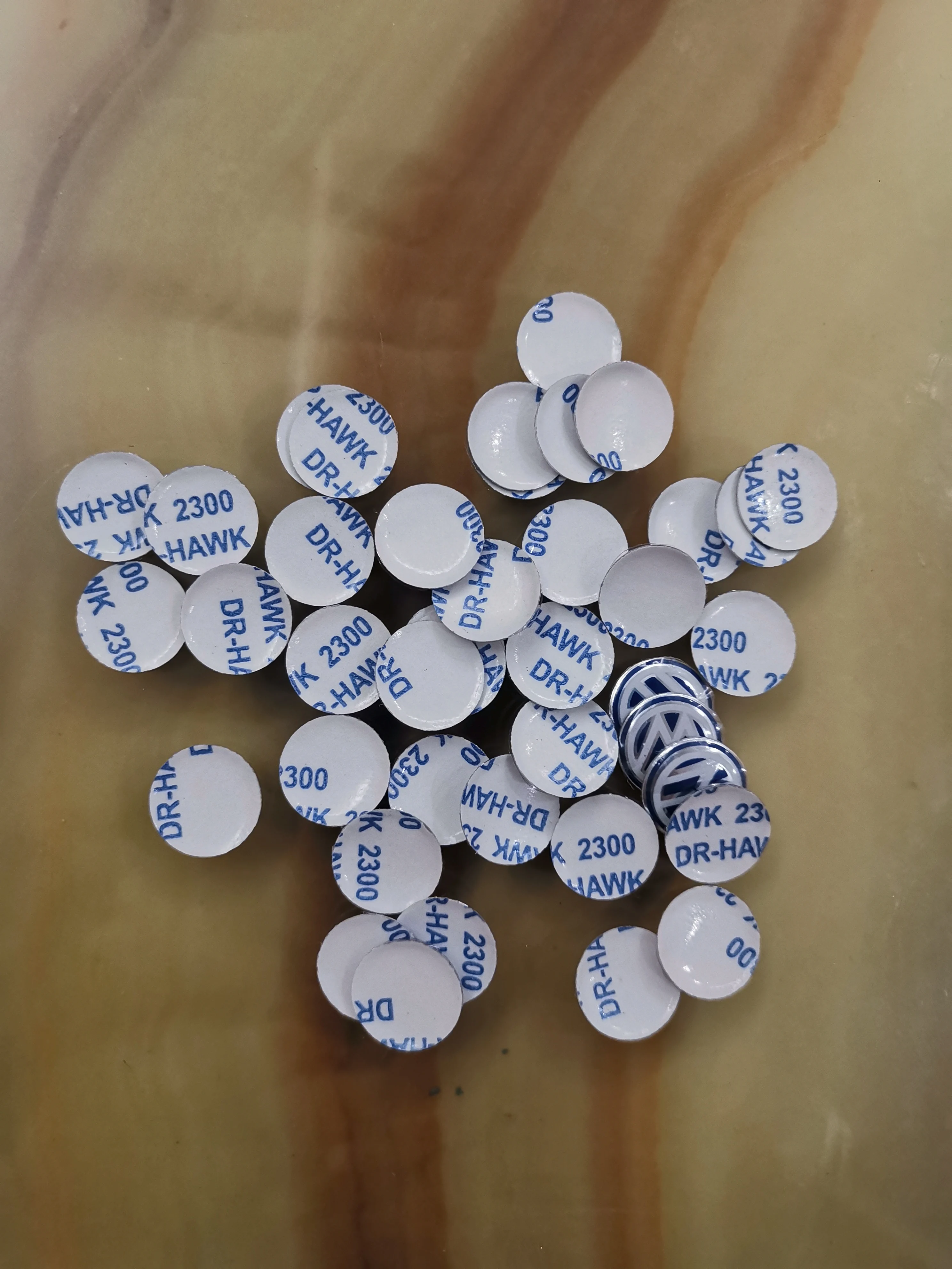 

5pcs/LOT 14mm Remote Key Fob Remote Badge Logo Sticker replacement For V W Polo Passat Aluminum DIY metal sticker car key logo