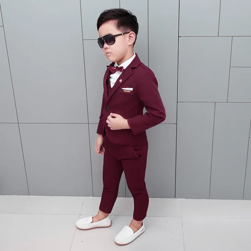 Goede ActhInK Nieuwe Ontwerp Bloem Jongens Trouwpak 3 stks Jongens Party Kerst Kostuum Gentle Jongens Lente Formele Kleding Set Kids suits