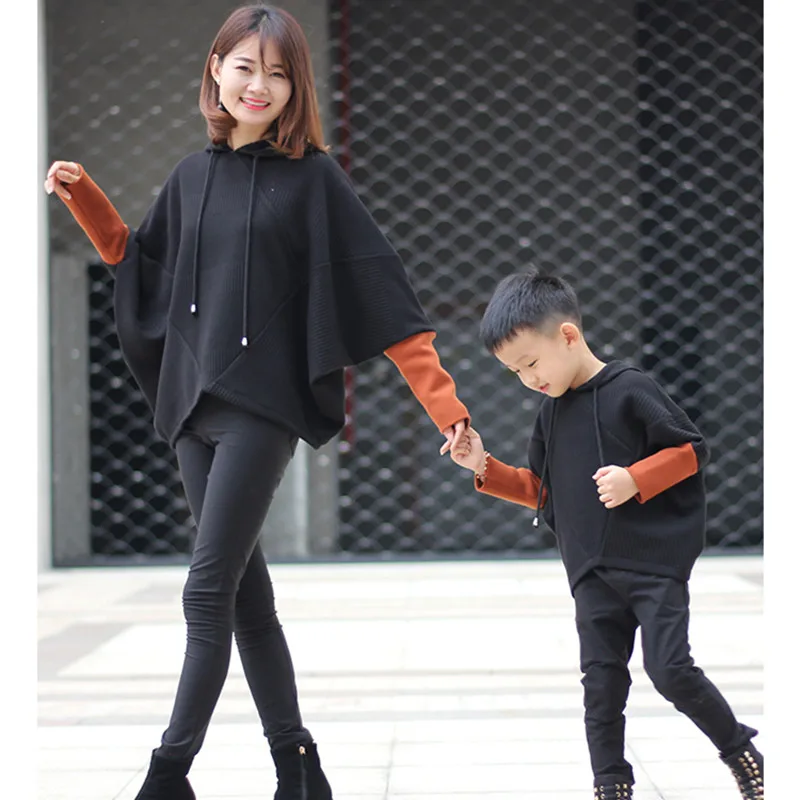 

Caramel cuff patchwork black hooded knit sweater jacket mother daughter clothes mom & son caramel cuff block black outerwear hot