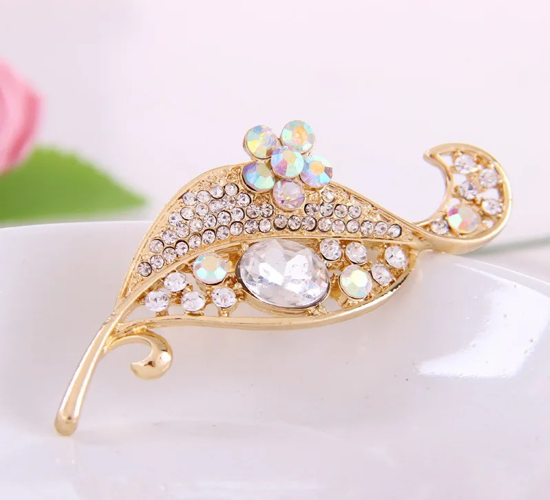 2017 Fashion Delicate Full Rhinestone Brooch Crystal Leaf Corsage Personality Five-Leaf Flower Pin Cape Buckle Female | Украшения и