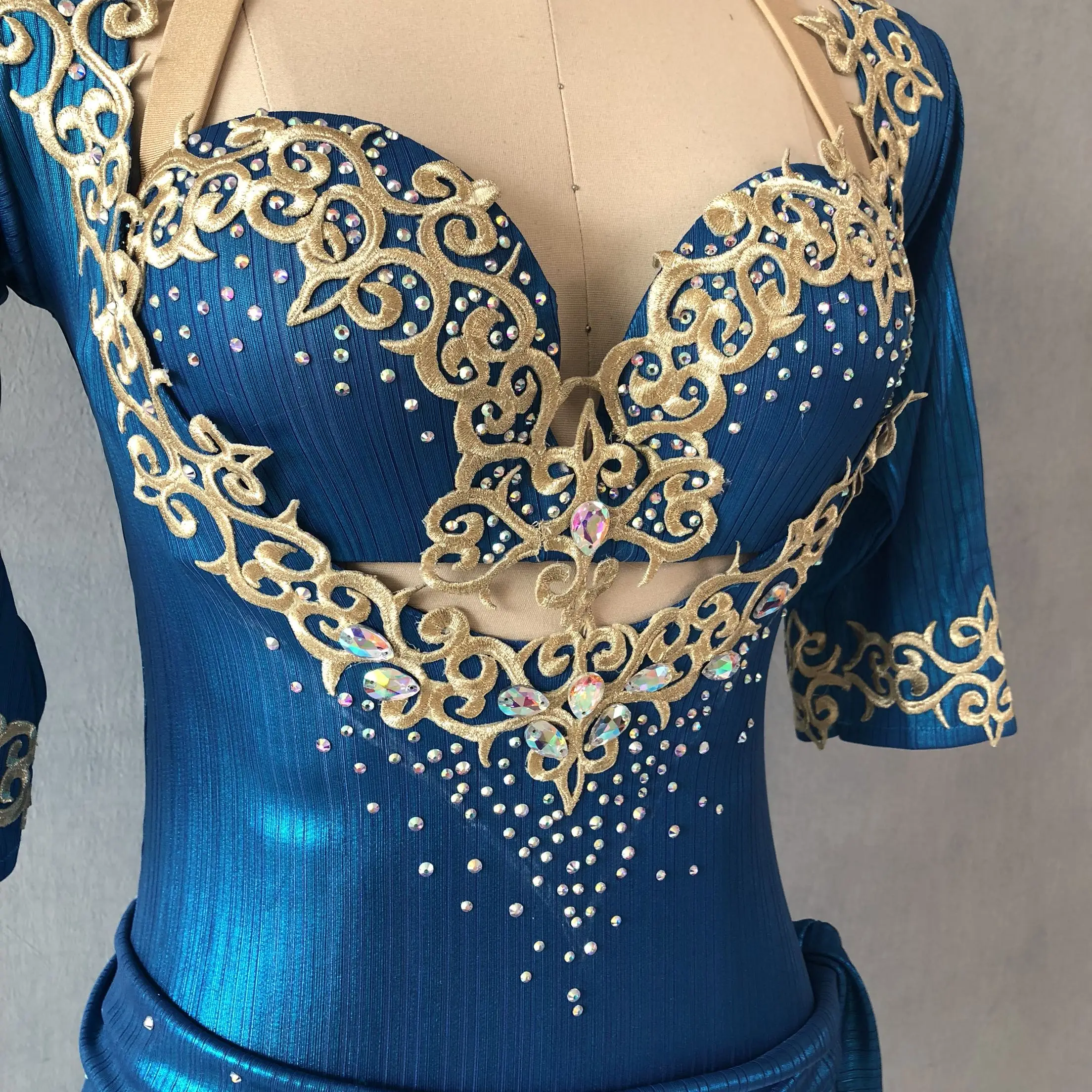 

Bellydance oriental Belly Indian eastern baladi saidi swing robe dance dancing costumes clothes bra belt skirt dress wear 3525