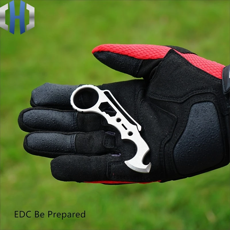 Multi-function Titanium Alloy Tool Portable Outdoor Open Bottle Opener To Break The Window To Survive Self-defense EDC