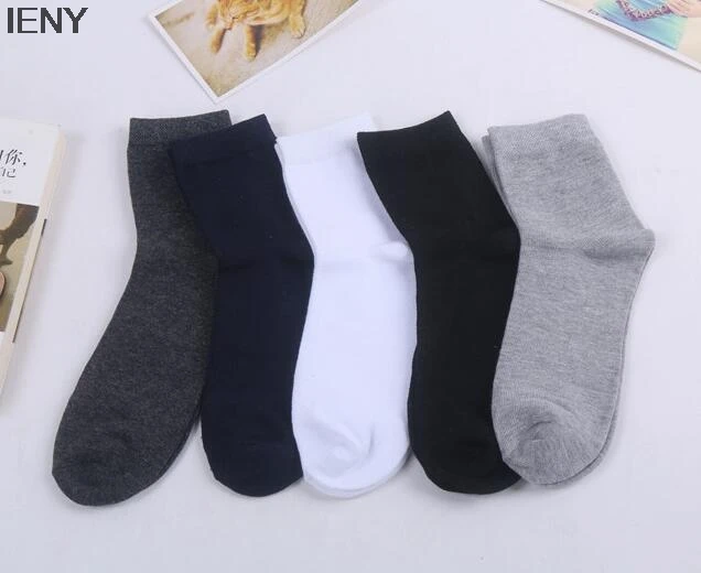 

IENY hot Autumn and winter men's socks, independent packaging, gift socks, tube, solid color, male socks