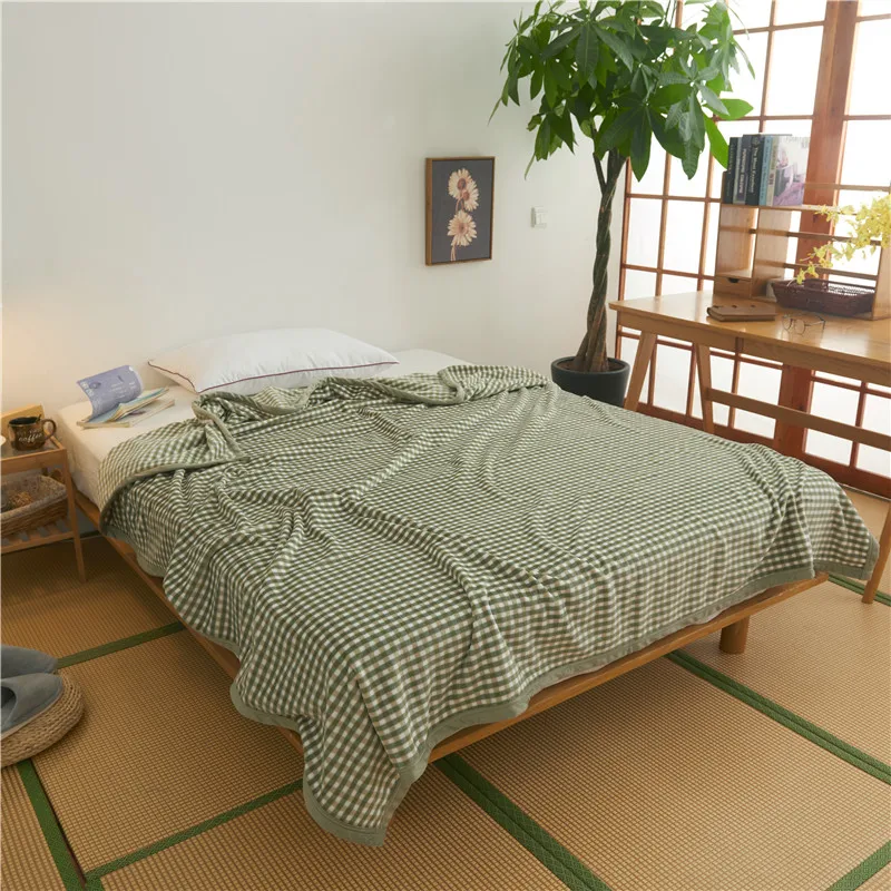 Fashionable Green Cubicle Soft Quilt Baby Adult Blankets Quilt Blankets
