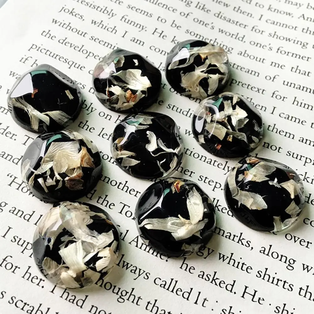 

Doreen Box Vintage Resin & Real Flower Dome Seals Cabochon Round Black Creative DIY Fashion Jewelry Findings 20mm Dia., 5 PCs