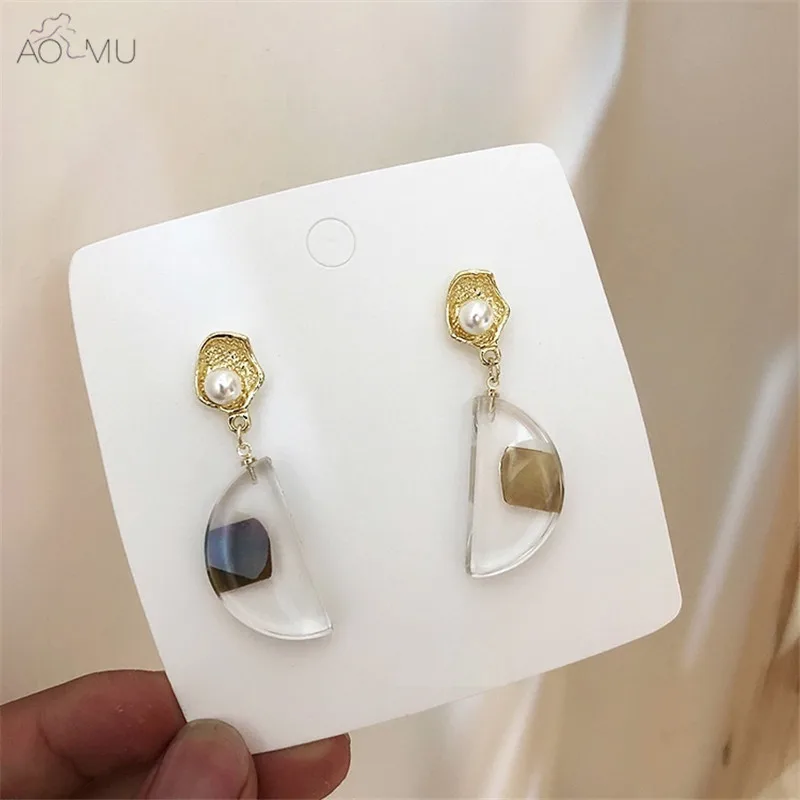

AOMU Trendy Geometric Irregular Transparent Semicircle Shell Pearl Gold Color Drop Earrings for Women Dangle Gifts Party Jewelry