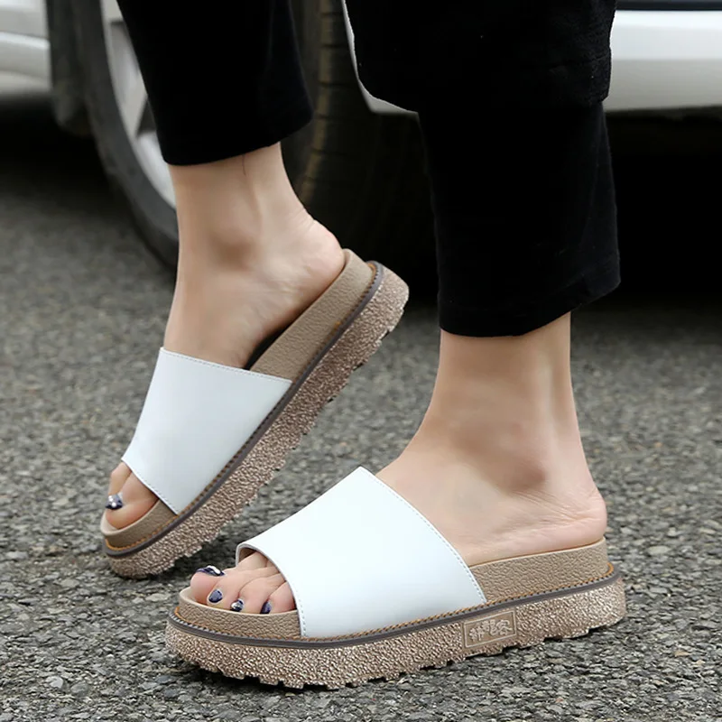 

In Summer,New Styles Of English Wear A Sweet, And Comfortable Rome Lady's Comfortable Sandals. Female slippers 6.15