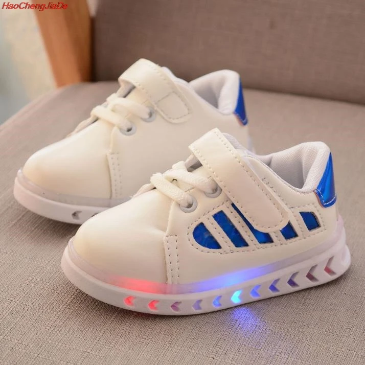 HaoChengJiaDe جديد الربيع الخريف الأطفال مضيئة رياضية الاطفال Led Chaussure الشقي الفتيات الفتيان أحذية مع LED ضوء