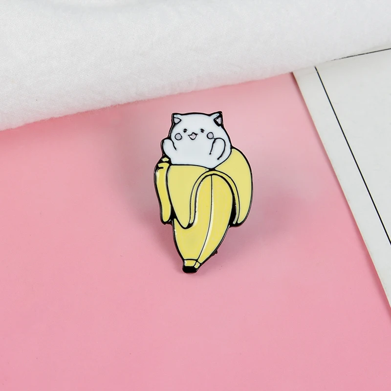 QIHE-JEWELRY-Cat-pins-Banana-brooches-Badges-Lapel-pins-Animal-jewelry-Fruit-jewelry-Women-Girl-Kawaii(3)