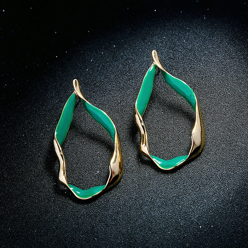 

Charm OL Style Hollow Geometric Dangle Earring Fashion Jewelry For Women Enamel Alloy Oval Drop Earring Gift Accessories
