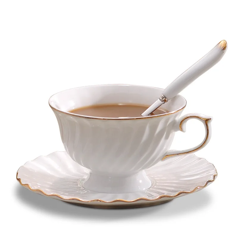 

Afternoon Tea Cups&Saucers&spoon British high-grade white screw thread coffee cup suit phnom penh Banqueting couples Caters cup