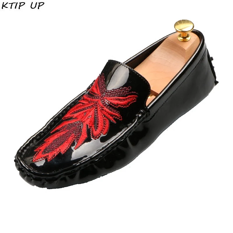 

Brand Men Shoes Fashion Genuine Leather Men Loafers Moccasins Slip On Chaussure Homme Flats Male Hand Embroidery Mens Shoes