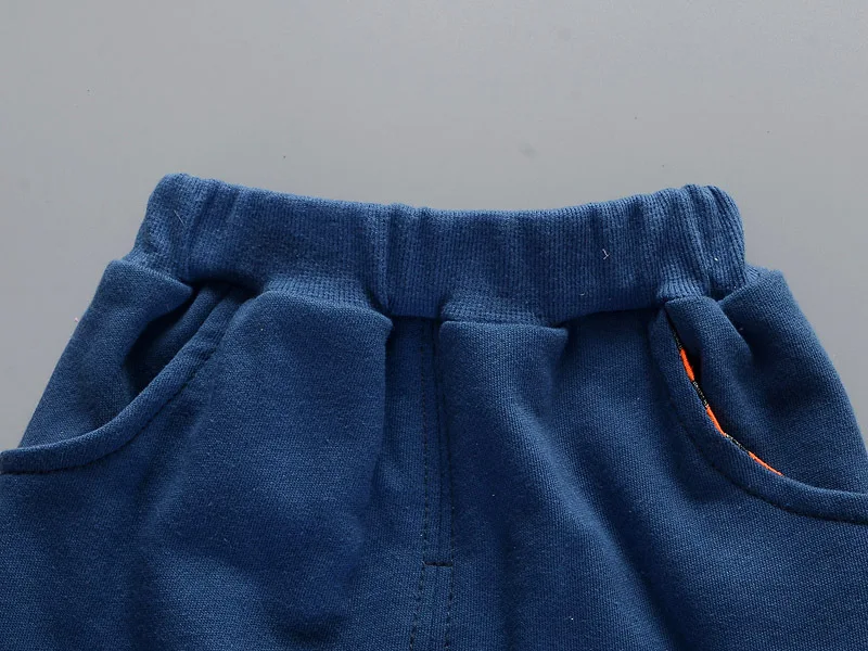 4467157229_1628080569