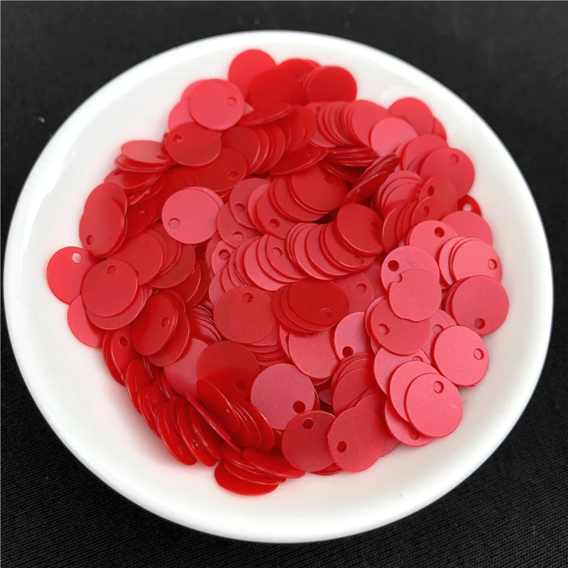 Sequins Accessories Multi Size 6mm 8mm 10mm Flat Round Sequins Matte Glitter PVC Sequin Paillettes for Women Garments