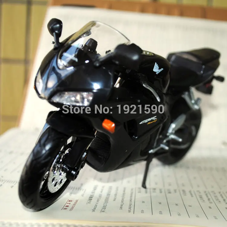 

MAISTO 1/12 Scale Motorcycle Model Toys Japan HONDA CBR1000RR Diecast Metal Motorbike Model Toy For Collection/Kids/Gift
