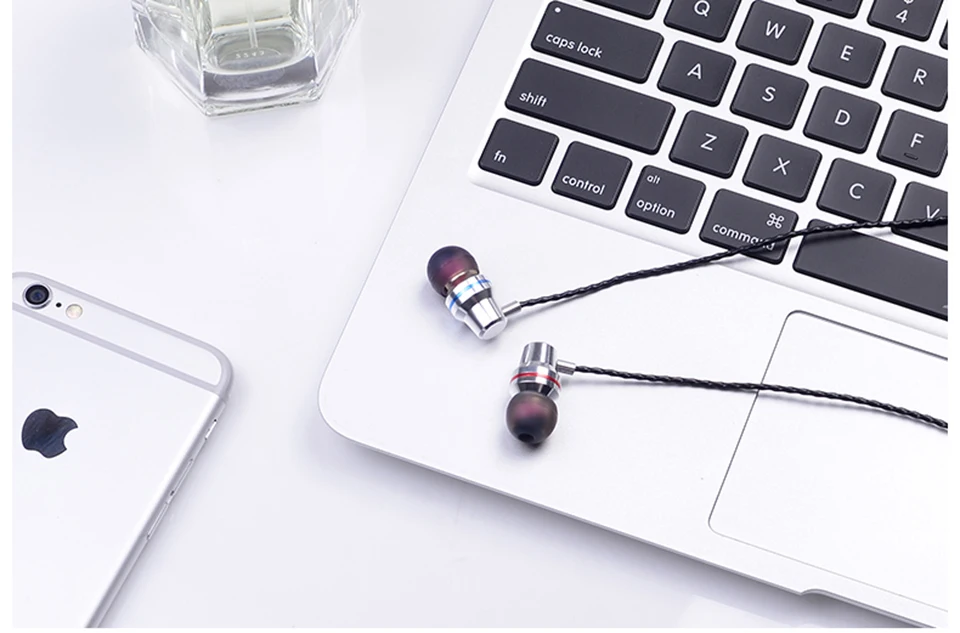 headphones (17)