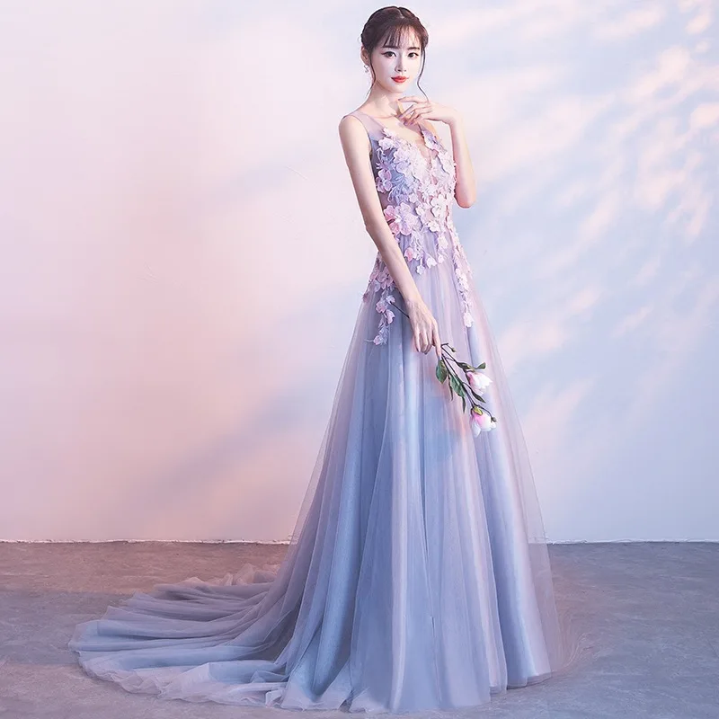 

Gray Chinese Oriental Embroidery Wedding Women Sexy Cheongsam V-neck Evening Dress Elegant Princess Dresses Modern Qipao