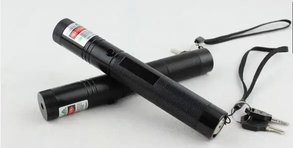 301 أخضر مؤشر الليزر 100000 متر 532nm multipurpose تعديل التركيز حرق مباراة ليزر مضيا مع مفتاح قفل آمن 301 أخضر مؤشر الليزر 100000 متر 532nm multipurpose تعديل التركيز حرق مباراة ليزر مضيا مع مفتاح قفل آمن