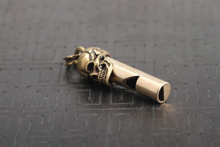 Copper Dragon/Skull Head Keychain Pendants Outdoor Referee Whistle Vintage Key Chains for Wild Survival Whistles Keyring Jewelry