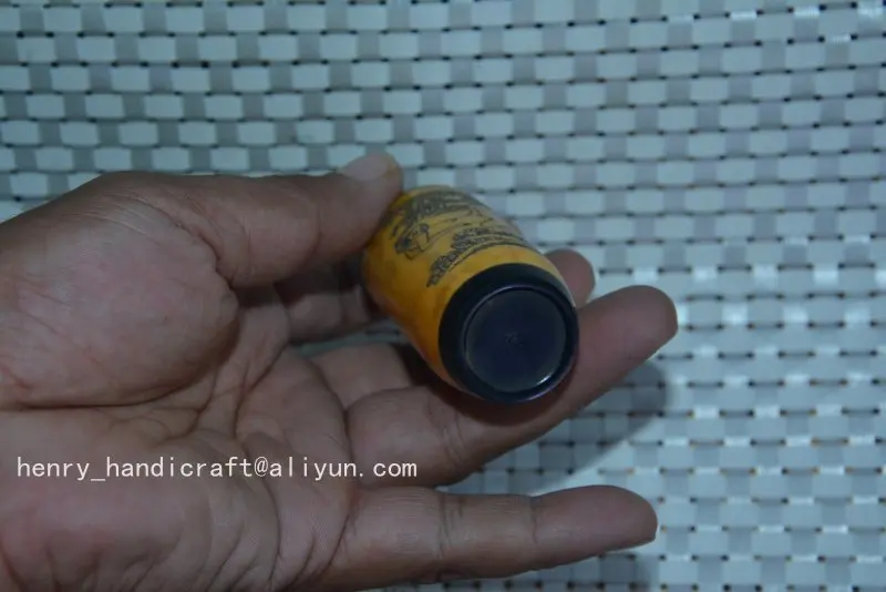Rare Qing Dynasty bone snuff bottle,Love,#39,