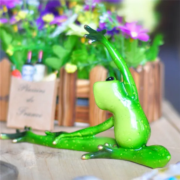 Funny Frog Family Yoga Styles Resin Toys Figures - Stretch Pose