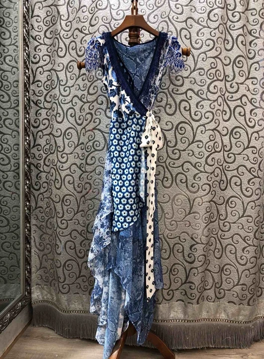 

Summer 2019 New Woman V-collar Side Ribbon Knotted Lotus Leaf Edge Printed Dress 614
