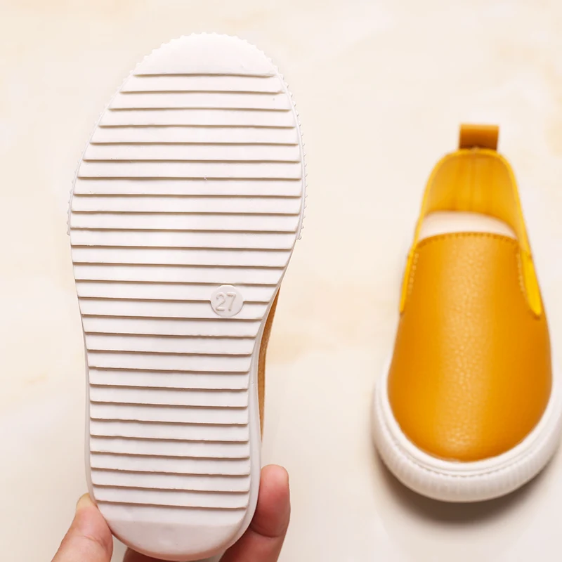 Bekamille/Осенняя детская обувь для девочек и мальчиков; модная однотонная обувь из искусственной кожи на плоской подошве; детские сандалии для девочек; Летняя обувь белого цвета