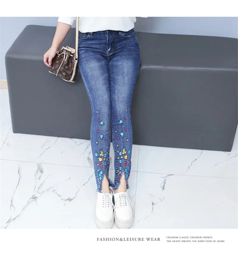 Плюс Размеры 4XL женские джинсы с вышивкой сезон: весна–лето Высокая Талия Рваные джинсы джинсовые штаны брюки Для женщин Pantalon Femme C4080