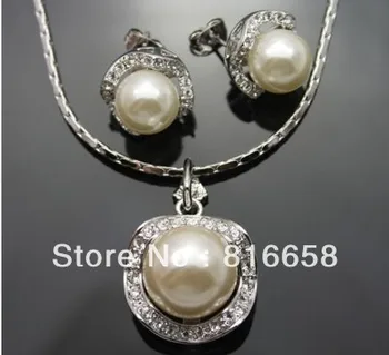 

Genuine White Shell Pearl&Diamante Earring Necklace Set