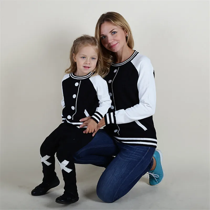 Осенний пуловер; свитер для мамы, дочки и сына; Повседневные свитера для девочек и мальчиков; Одежда «Мама и я»; Одинаковая одежда для семьи - Цвет: Черный