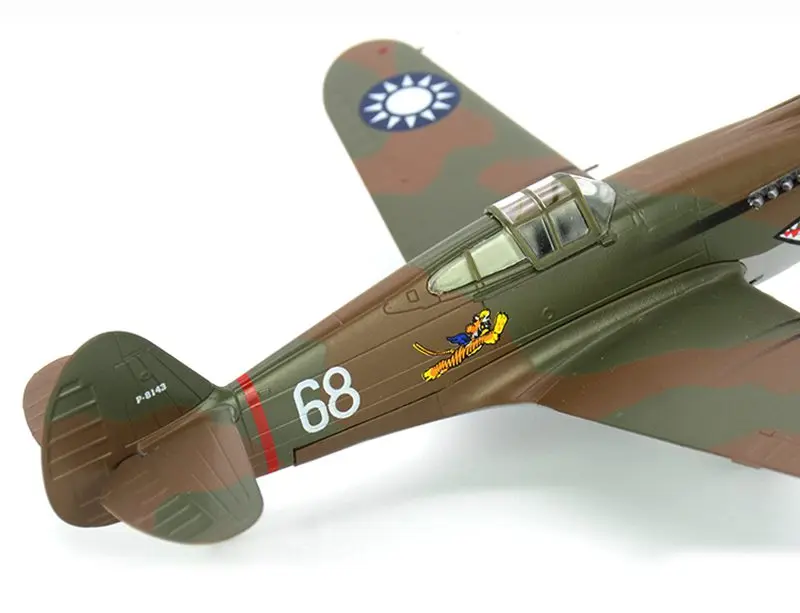 Предварительно построенный коллекционный самолет 1/72 Curtiss P-40 Warhawk Второй мировой войны истребитель Tomahawk летающий тигр готовая пластиковая модель