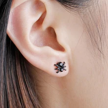 Индивидуальные серьги-гвоздики с пауком Популярные насекомые черные хрустальные серьги в виде паука Простые Модные нейтральное Украшение Аксессуары