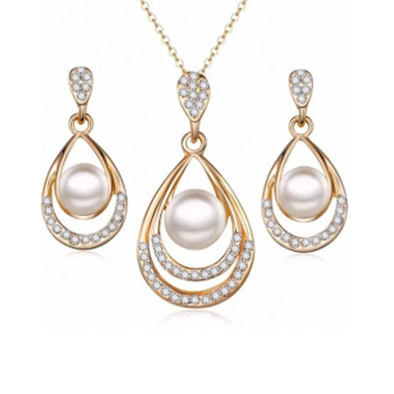

2019 new brand design handmade pearl drop necklace earrings set woman gift.