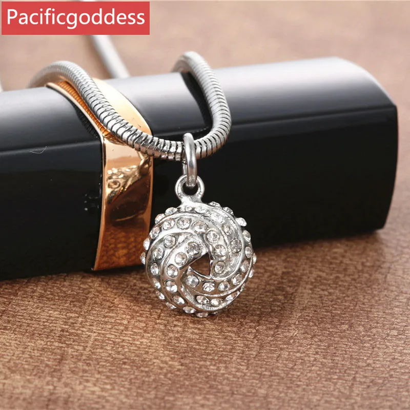 

stainless steel necklaces pendant charms round shape for best gift